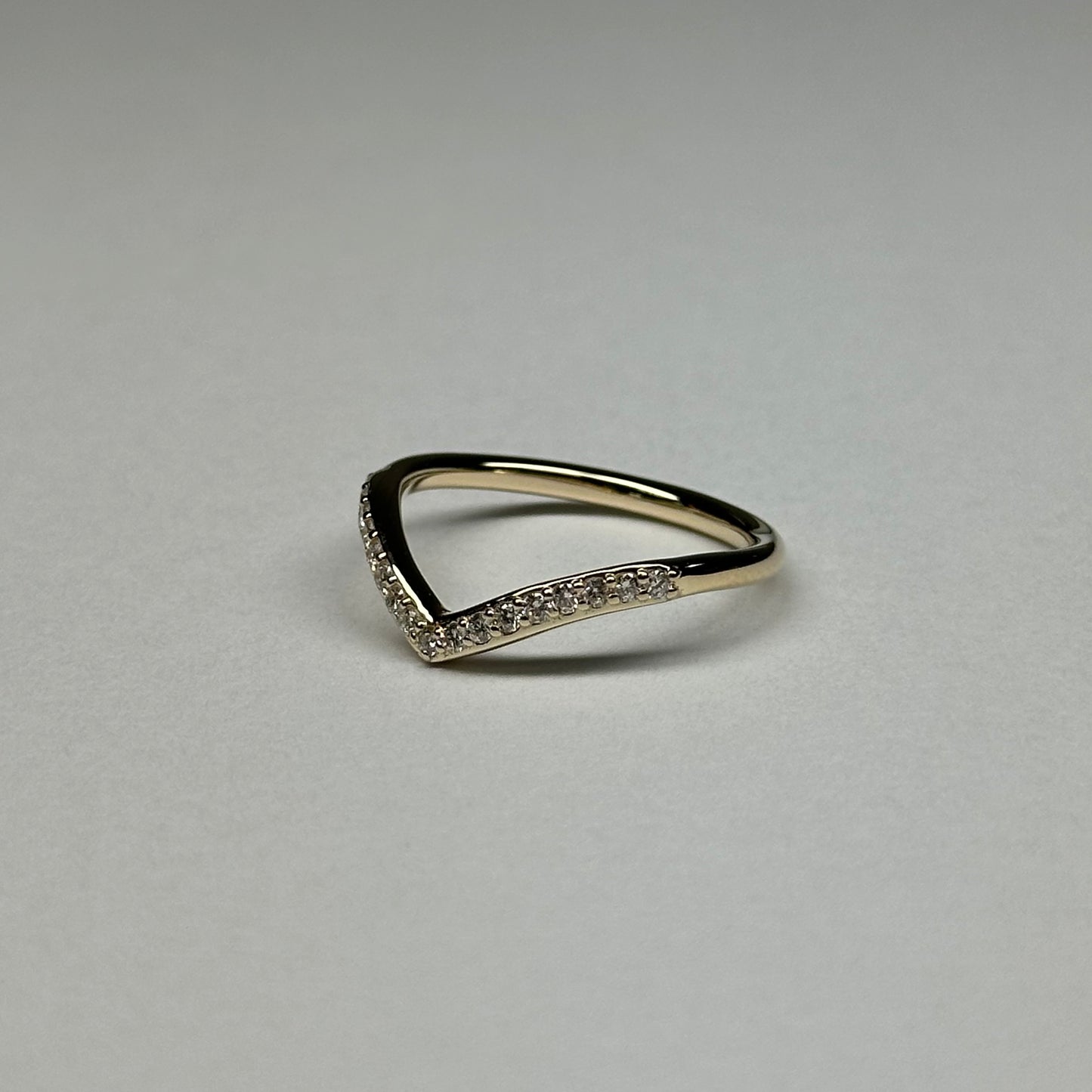 14K Lab Diamond Contour Band