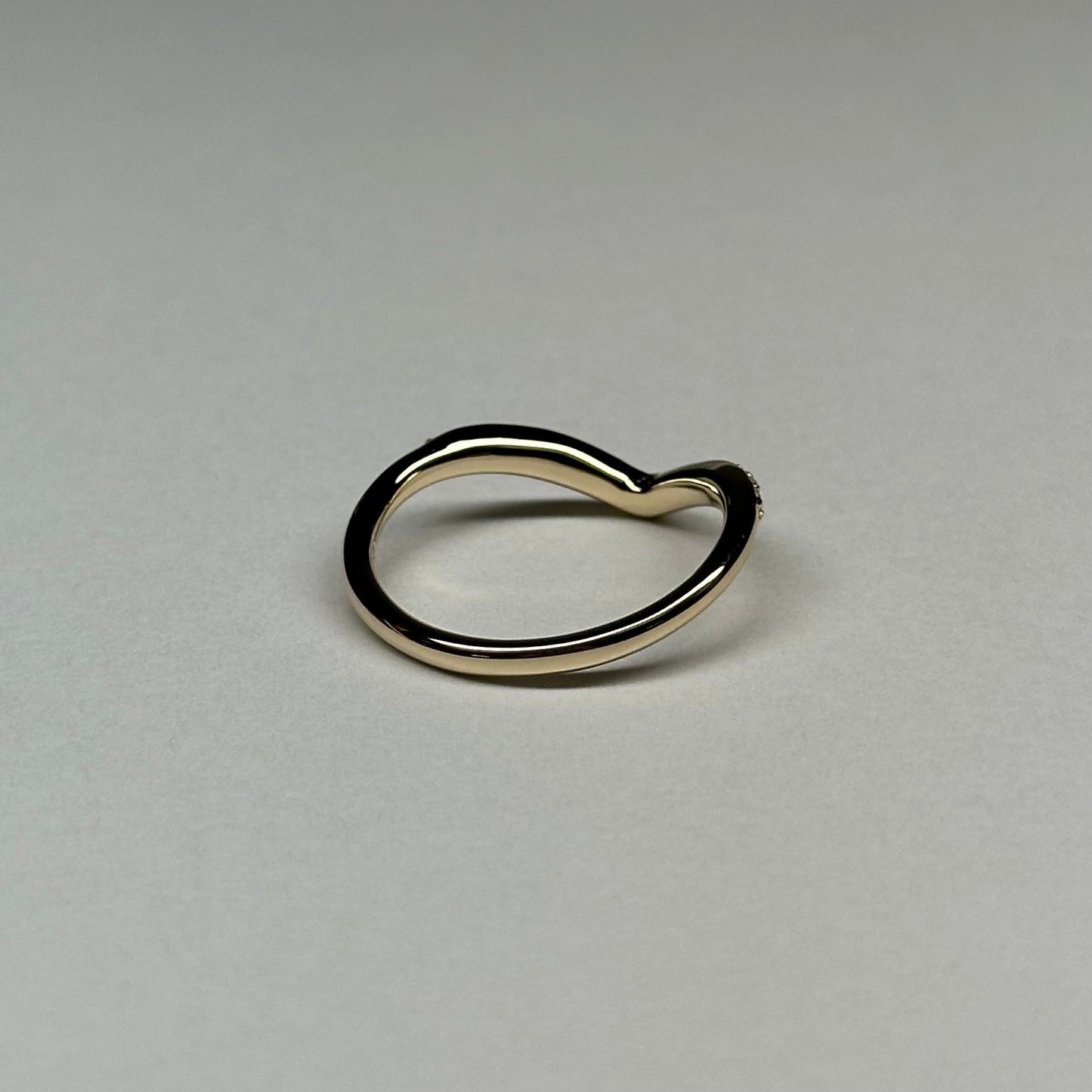 14K Lab Diamond Contour Band