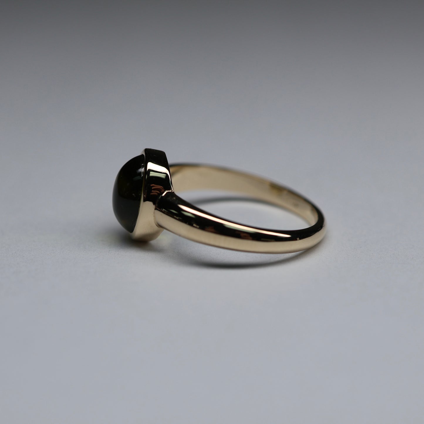 14K Peridot Cabochon Ring