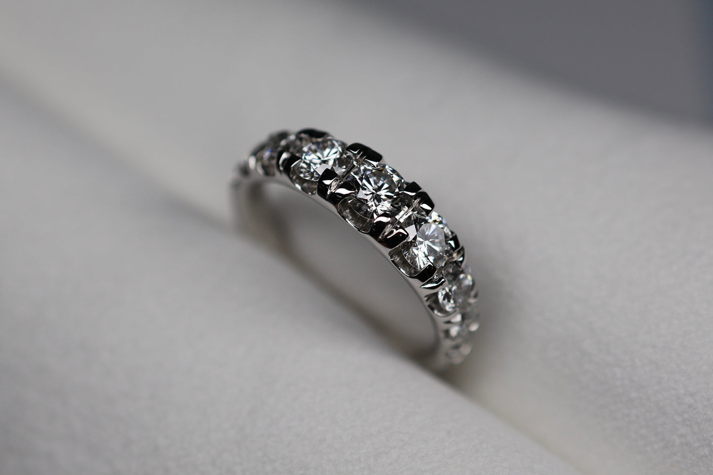 14K Lab Diamond Band