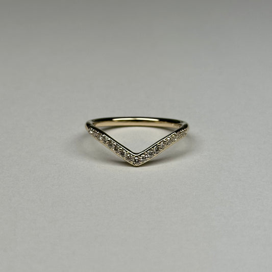 14K Lab Diamond Contour Band